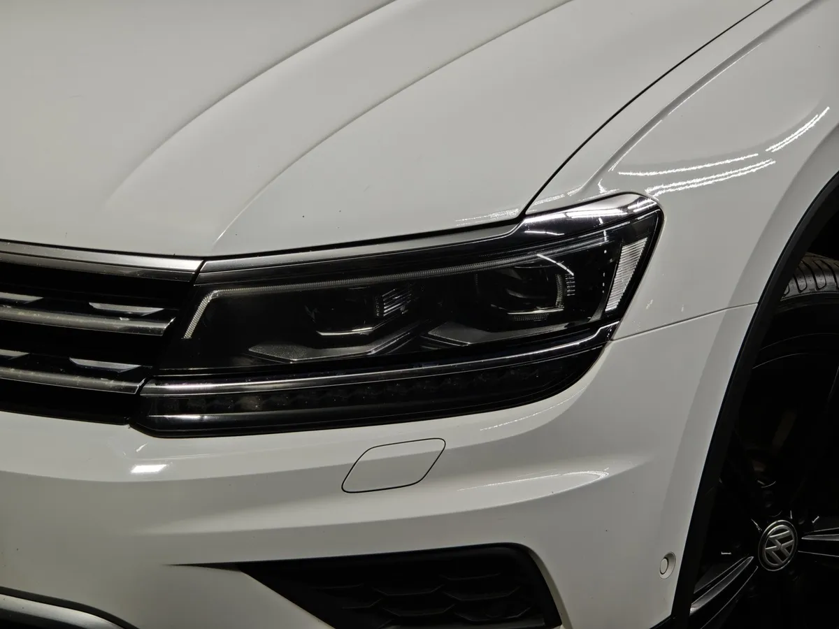 Volkswagen Tiguan 2.0 TSI 4Motion DSG (180 л.с.) OFFROAD Белый в АВИЛОН. Слайд №10