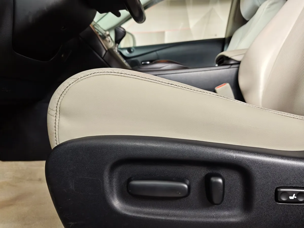 Lexus RX 350 AT AWD (300 л.с.) Premium Белый в АВИЛОН. Слайд №22