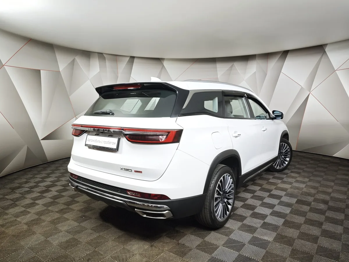 JETOUR X90 Plus 1.6T 7DCT 2WD (190 л.с.) Luxury Белый в АВИЛОН. Слайд №2