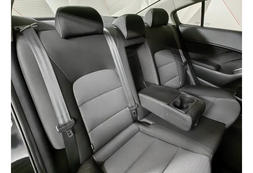 Kia Cerato 1.6 AT (130 л.с.) Черный в АВИЛОН. Слайд №16