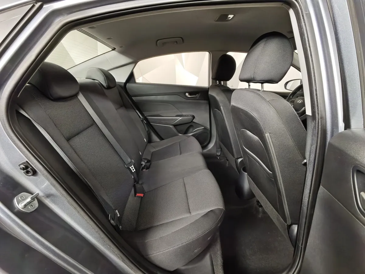 Hyundai Solaris 1.4 AT (100 л.с.) Active Plus Серый в АВИЛОН. Слайд №16