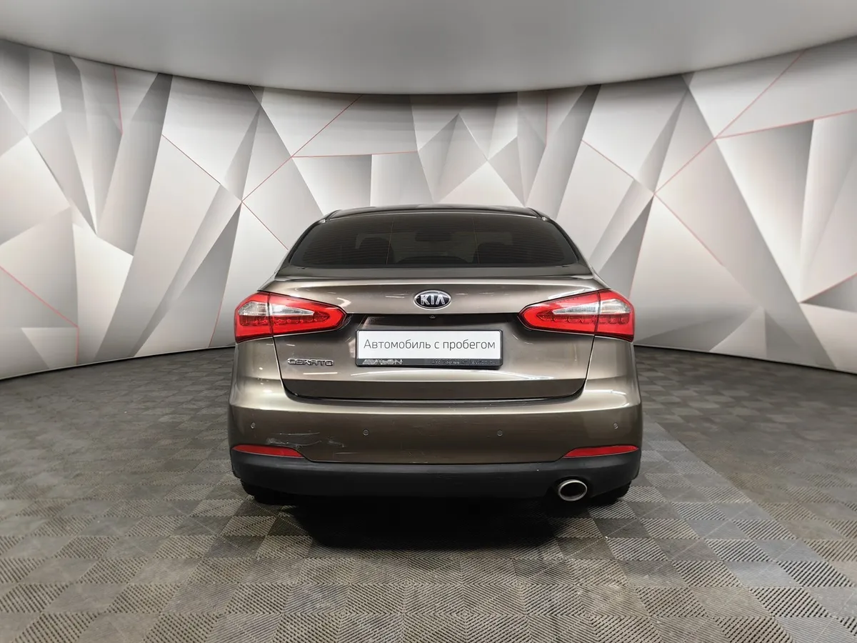 Kia Cerato 1.6 AT (130 л.с.) Бежевый в АВИЛОН. Слайд №8