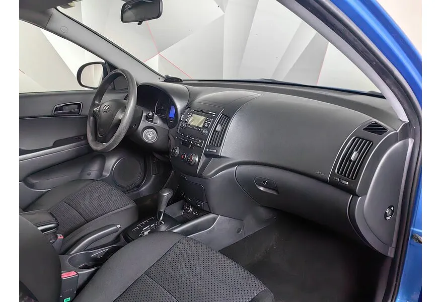 АВИЛОН - Hyundai i30 1.6 AT (126 л.с.) Синий - slide 9