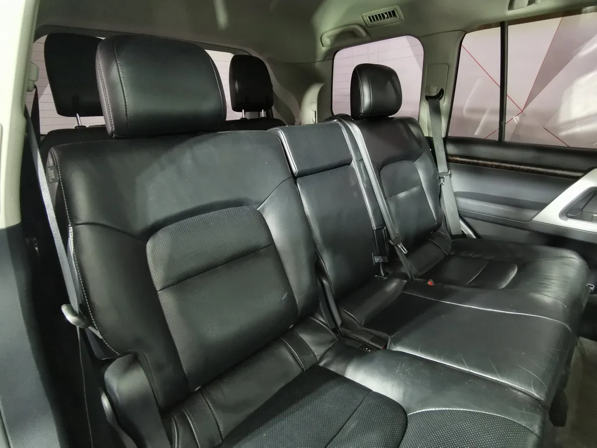 Toyota Land Cruiser 4.5 Twin-Turbo D AT 4WD (5 мест) (235 л.с.) Престиж Черный в АВИЛОН. Слайд №16