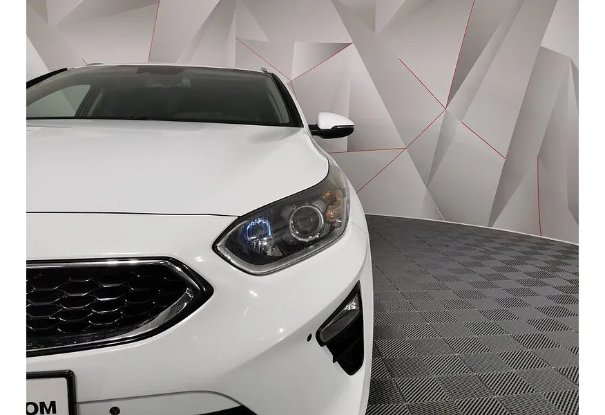 Kia Ceed 1.6 CRDi AMT (136 л.с.) Белый в АВИЛОН. Слайд №10