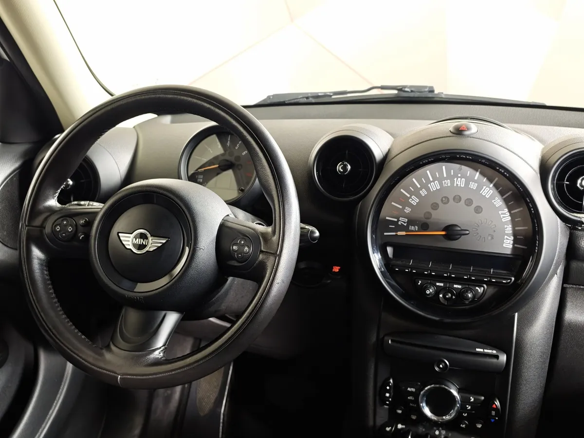 Mini Countryman 1.6 AT (122 л.с.) Белый в АВИЛОН. Слайд №15