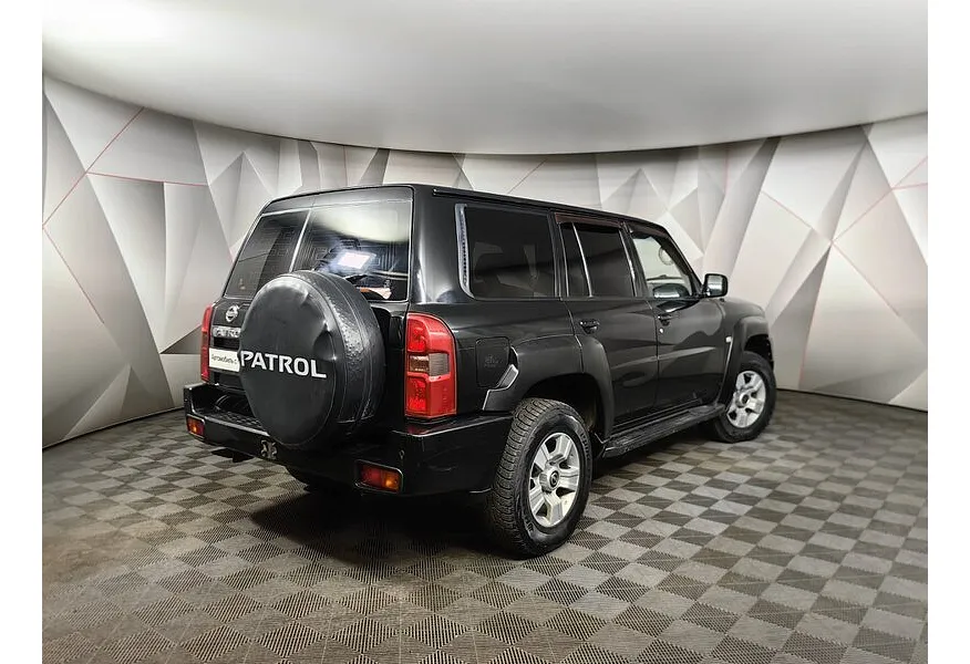 Nissan Patrol 3.0 Di AT (160 л.с.) Черный в АВИЛОН. Слайд №2