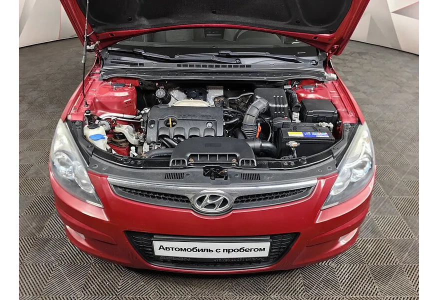 Hyundai i30 1.6 AT (126 л.с.) Красный в АВИЛОН. Слайд №11