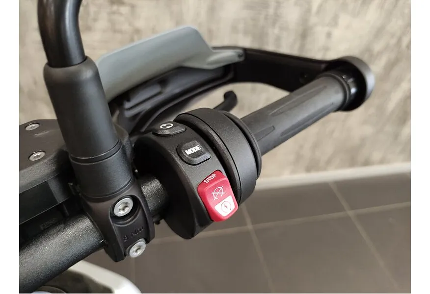 BMW Motorrad R 1300 GS R 1300 GS 1300 см³ (145) 1300 Черный в АВИЛОН. Слайд №7