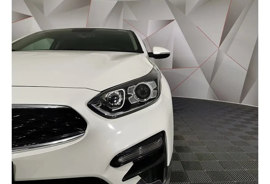 Kia Cerato 1.6 MPI AT (128 л.с.) Prestige Белый в АВИЛОН. Слайд №10