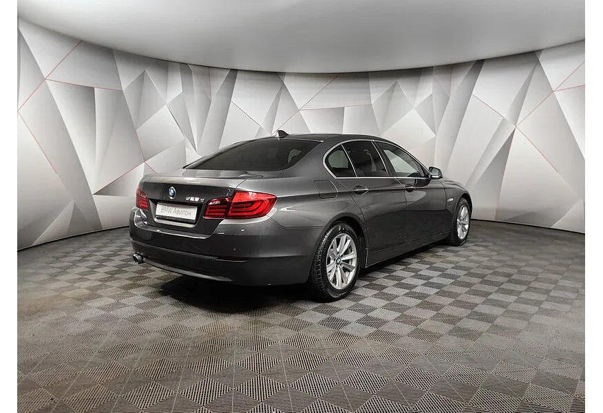 BMW 5 серия 525d xDrive AT (218 л.с.) Коричневый в АВИЛОН. Слайд №2