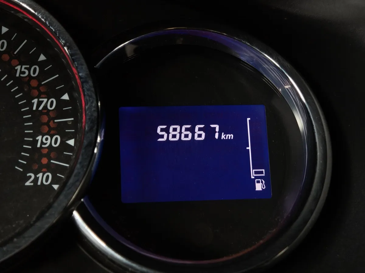 Renault Sandero 1.6 MT (113 л.с.) Stepway Drive Синий в АВИЛОН. Слайд №18