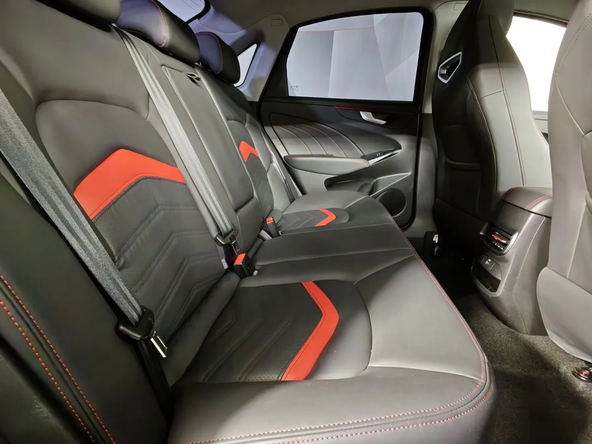 Kaiyi E5 1.5 CVT 2WD (147 л.с.) Luxury+ Черный в АВИЛОН. Слайд №16