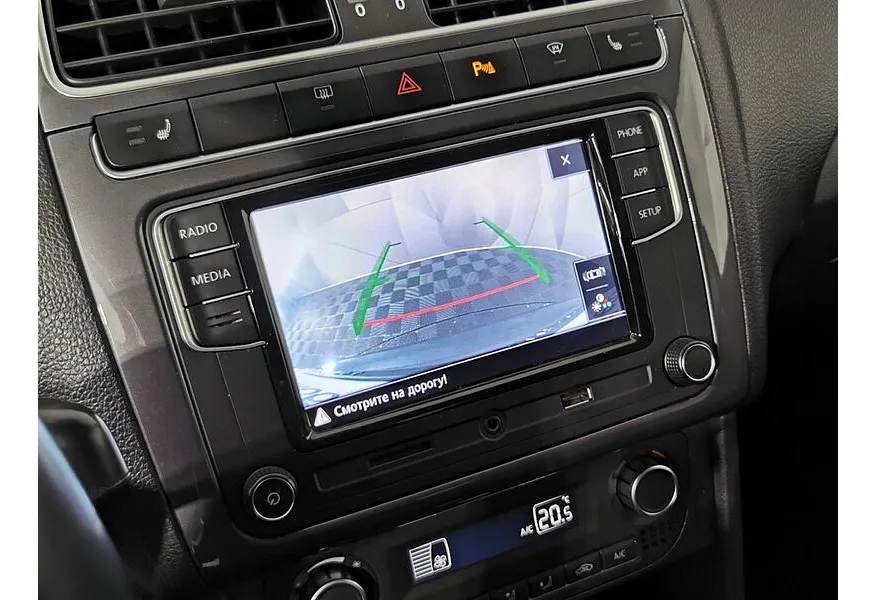 Volkswagen Polo 1.6 MPI AT (110 л.с.) Highline Синий в АВИЛОН. Слайд №20