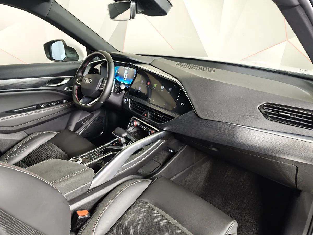 Geely Tugella 2.0 AT AWD (238 л.с.) Flagship Белый в АВИЛОН. Слайд №12