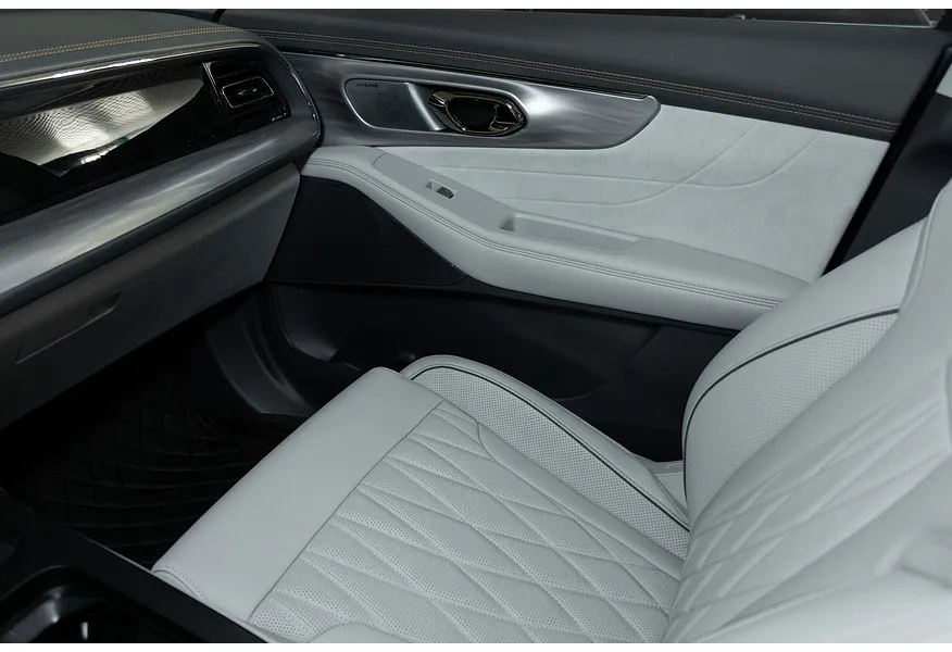 GAC GS8 2.0T AT 4WD (231 л.с.) GX Traveller Серый в АВИЛОН. Слайд №9