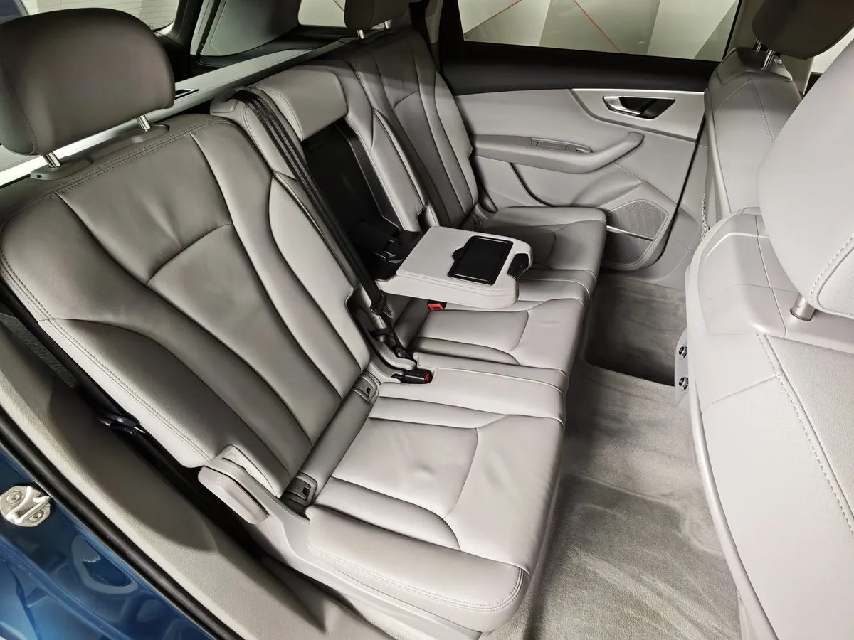 Audi Q7 3.0 TDI Tiptronic quattro (249 л.с.) Sport Синий в АВИЛОН. Слайд №17