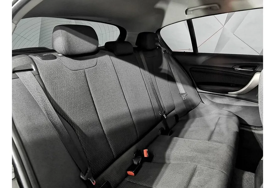 BMW 1 серия 116i AT (136 л.с.) Черный в АВИЛОН. Слайд №14 BMW 1 серия 116i AT (136 л.с.) Черный в АВИЛОН. Слайд №14