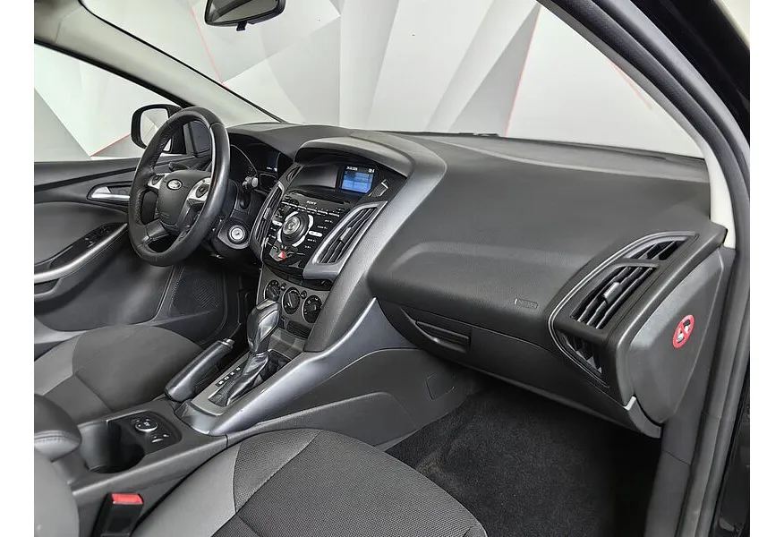 Ford Focus 1.6 PowerShift (125 л.с.) Trend Черный в АВИЛОН. Слайд №13