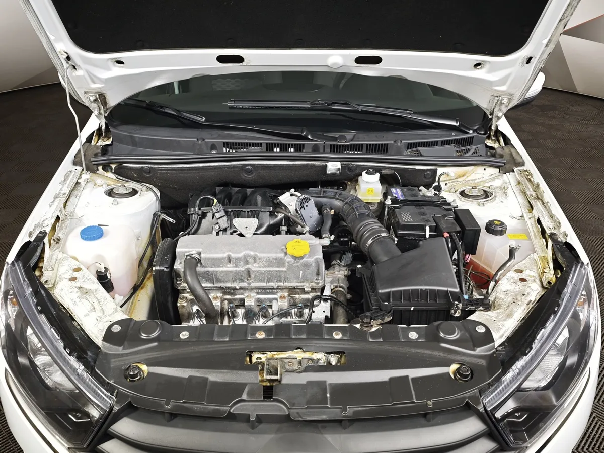 ВАЗ (Lada) Granta 1.6 MT 8кл (87 л.с.) Белый в АВИЛОН. Слайд №11