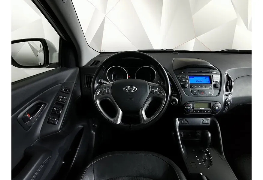Hyundai ix35 2.0 AT (150 л.с.) Travel Белый в АВИЛОН. Слайд №20