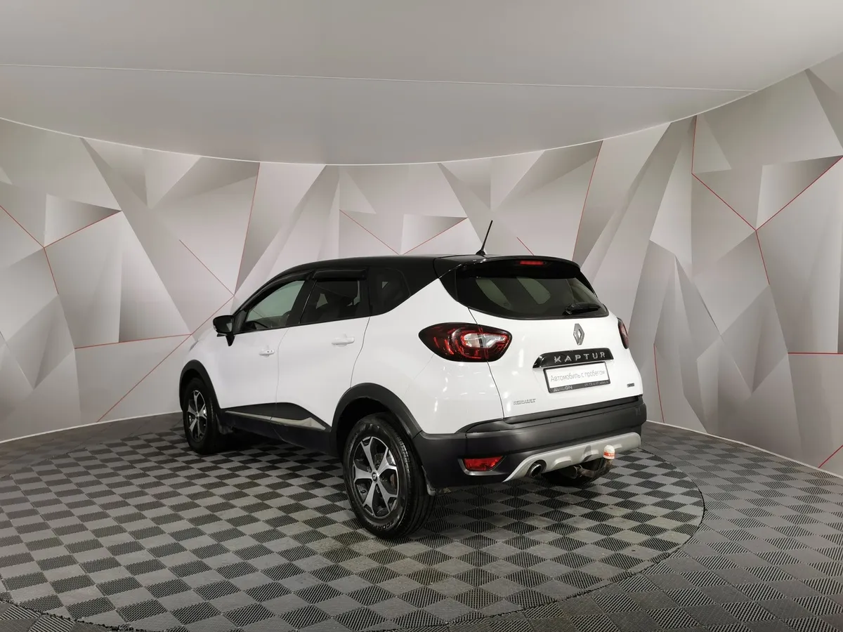 Renault Kaptur 2.0 MT AWD (143 л.с.) Drive Белый в АВИЛОН. Слайд №4