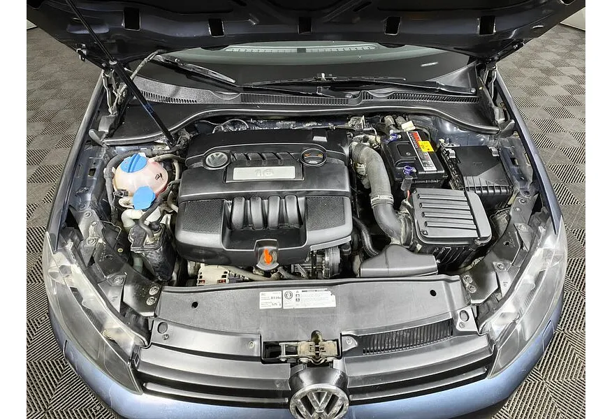 Volkswagen Golf 1.6 DSG (102 л.с.) Trendline Синий в АВИЛОН. Слайд №10