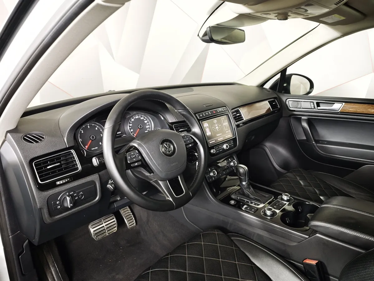 Volkswagen Touareg 3.0 TDI Tiptronic 4Motion (245 л.с.) Белый в АВИЛОН. Слайд №19