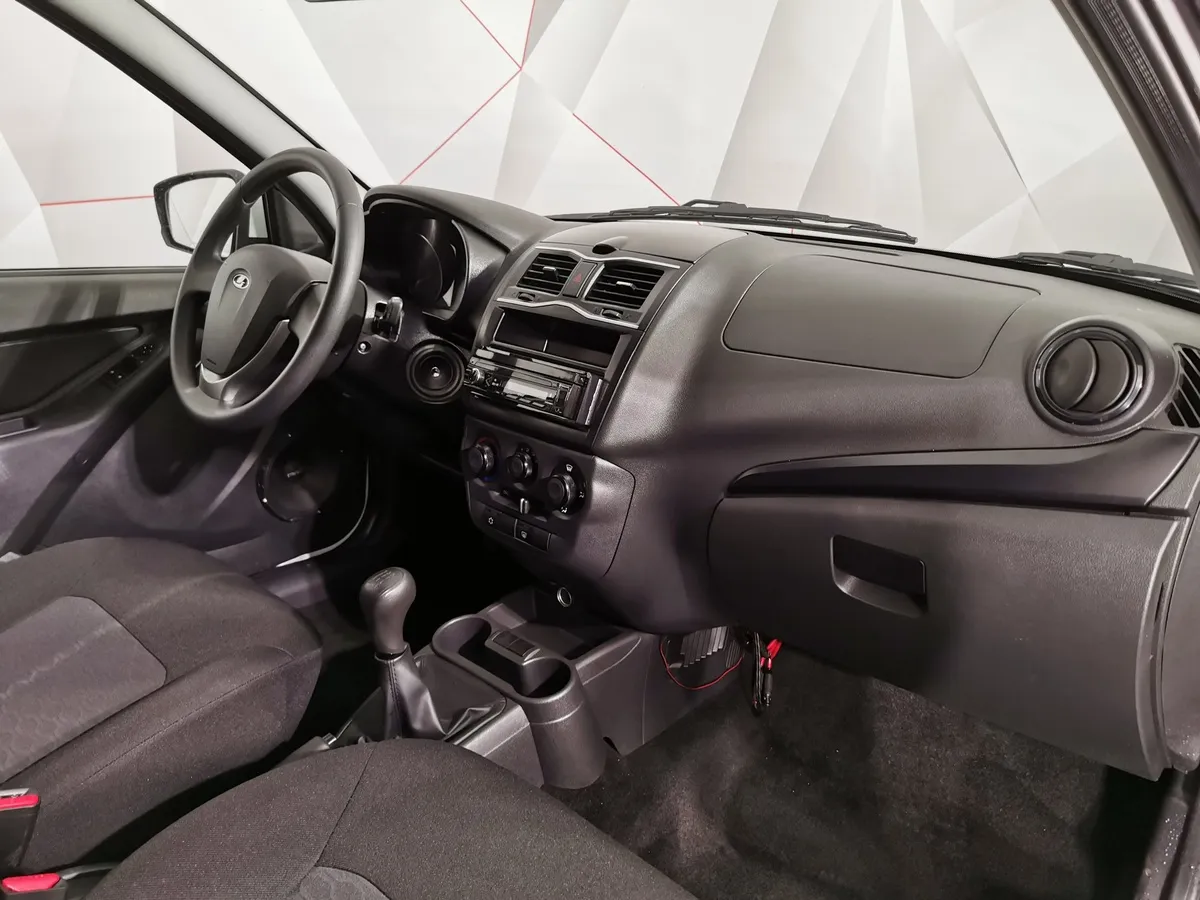 ВАЗ (Lada) Granta 1.6 MT 16кл (98 л.с.) Белый в АВИЛОН. Слайд №13