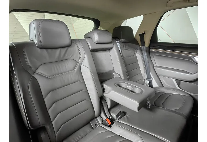 АВИЛОН - Volkswagen Touareg 3.0 V6 TDI Tiptronic 4Motion (249 л.с.) Business Elegance Коричневый - slide 13
