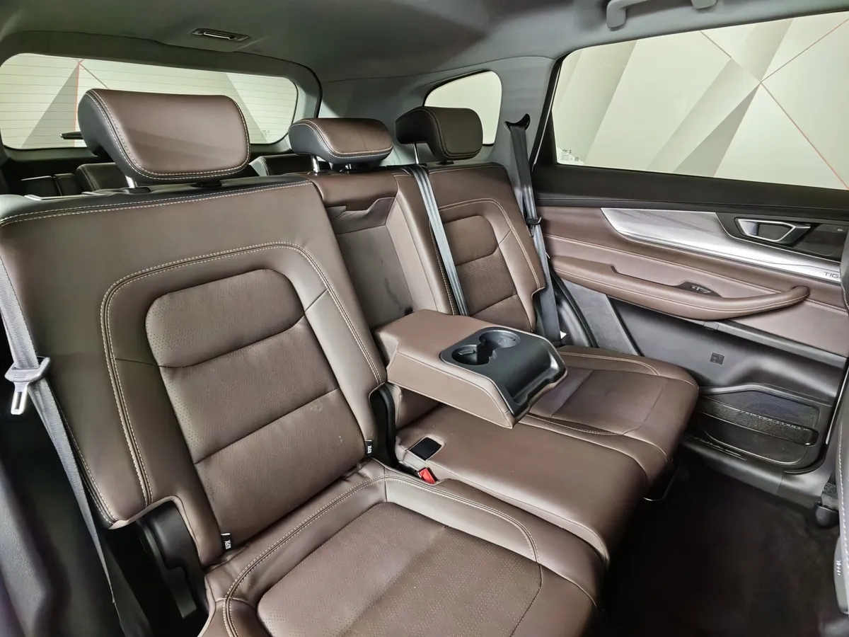 Chery Tiggo 8 Pro 1.6 TGDI DCT7 (186 л.с.) Highline (пакет Ultimate) Белый в АВИЛОН. Слайд №17