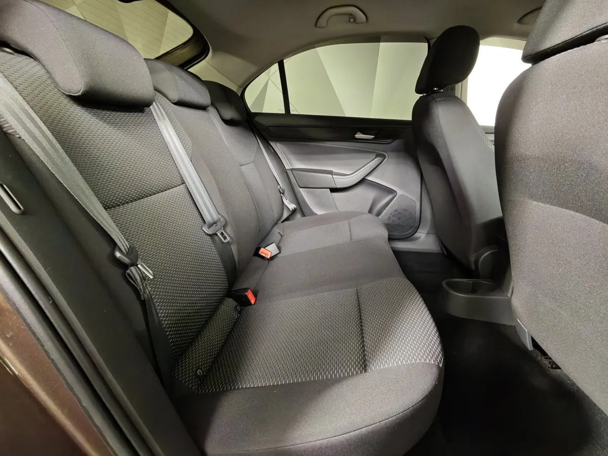Volkswagen Polo 1.6 MPI AT (110 л.с.) Respect Коричневый в АВИЛОН. Слайд №16