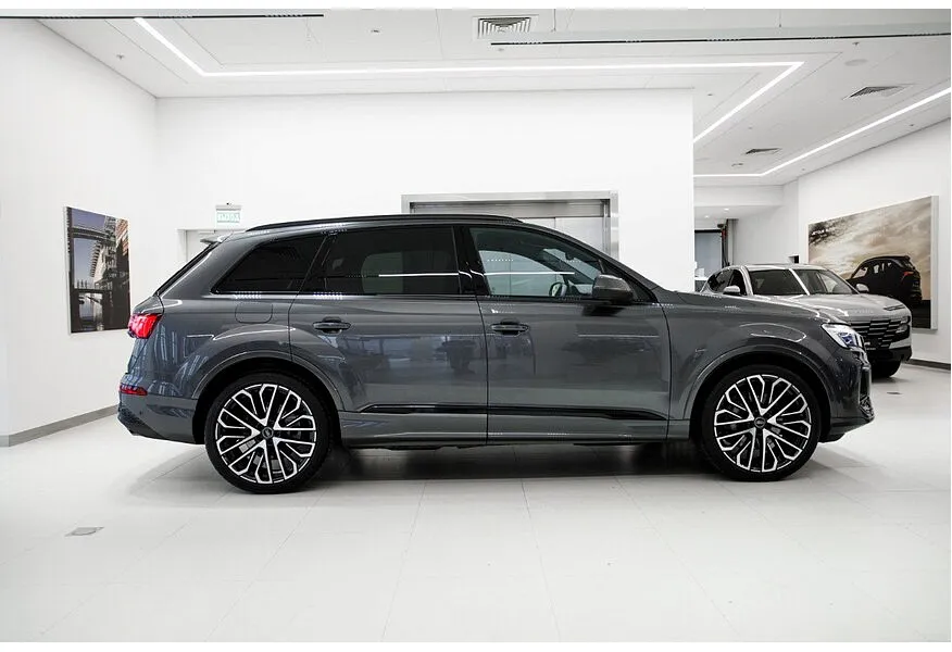 Audi Q7 55 3.0 TFSI tiptronic quattro (340 л.с.) Серый в АВИЛОН. Слайд №4