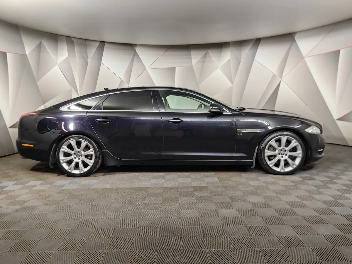 Jaguar XJ 3.0 AT AWD LWB (340 л.с.) Portfolio Черный в АВИЛОН. Слайд №6