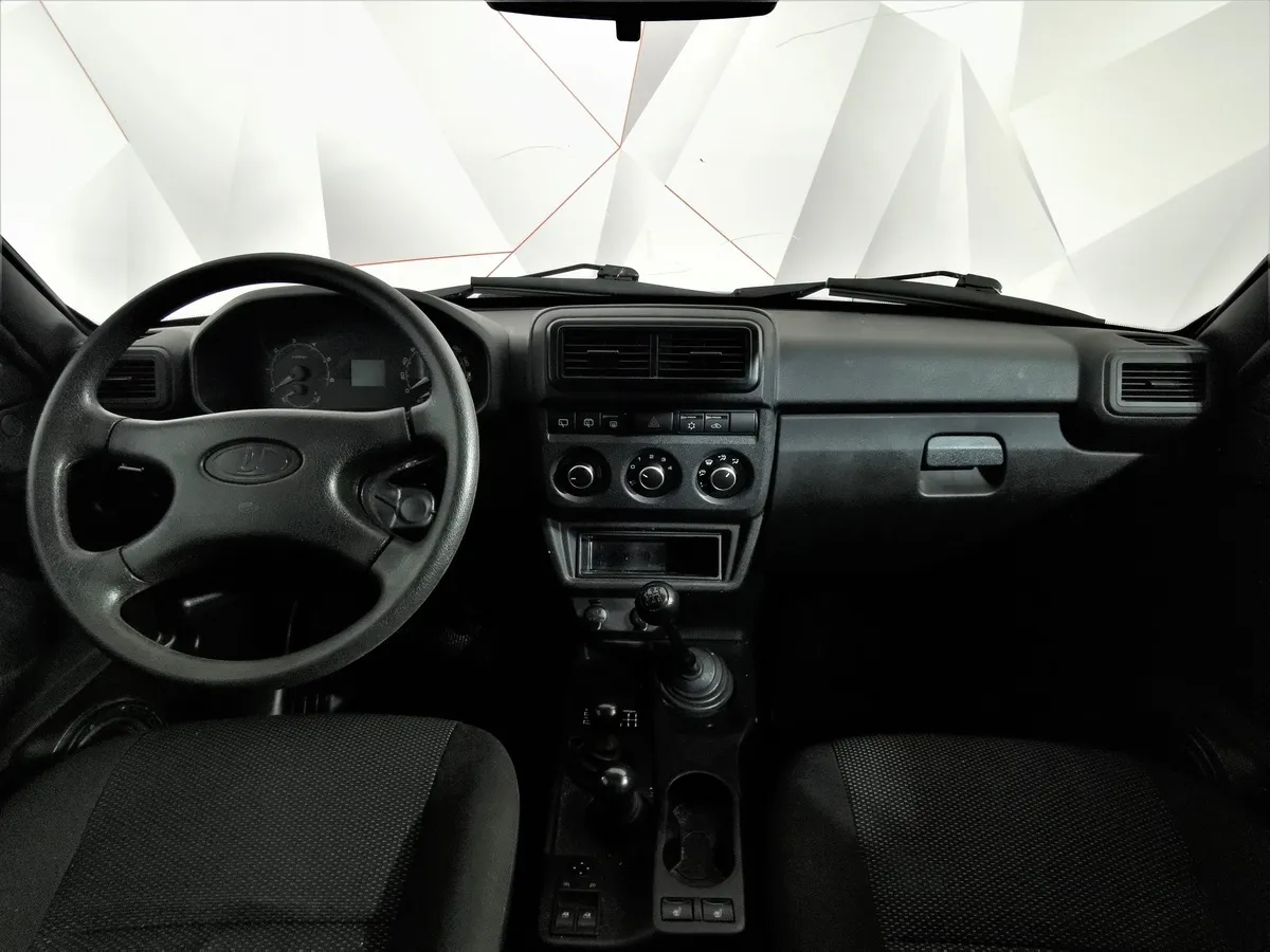ВАЗ (Lada) 4x4 1.7 MT 8 кл. (83 л.с.) Зеленый в АВИЛОН. Слайд №12