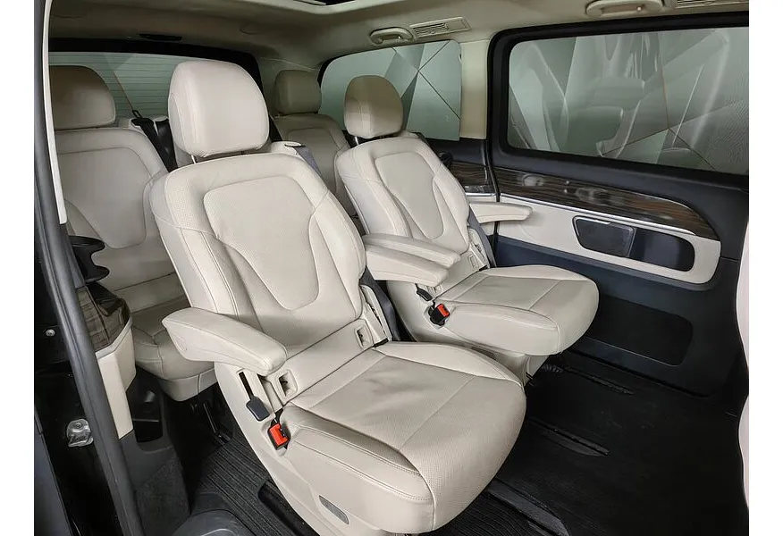 Mercedes-Benz V-Класс V 250 d 9G-Tronic L2 4MATIC (190 л.с.) AMG Line Черный в АВИЛОН. Слайд №16