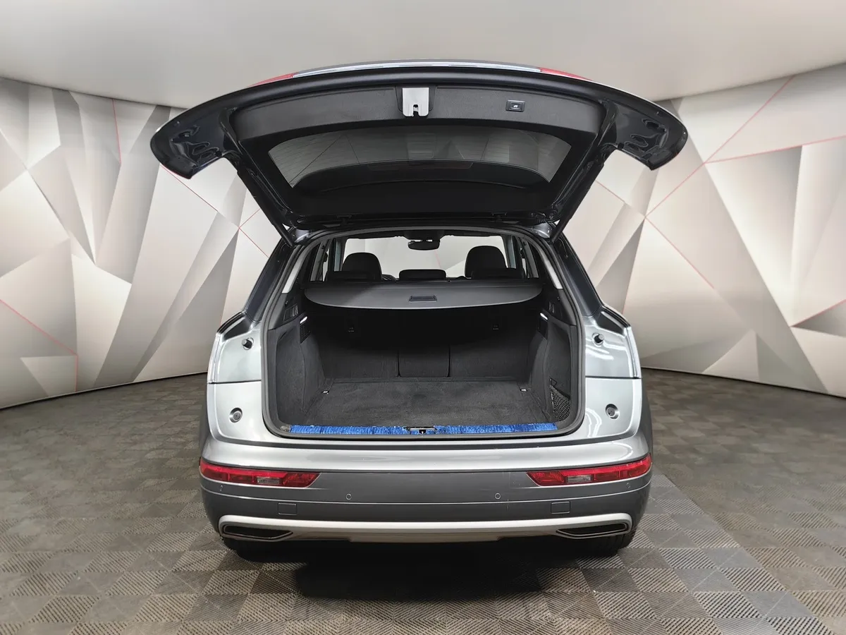 Audi Q5 2.0 TFSI S tronic quattro (249 л.с.) Серый в АВИЛОН. Слайд №10