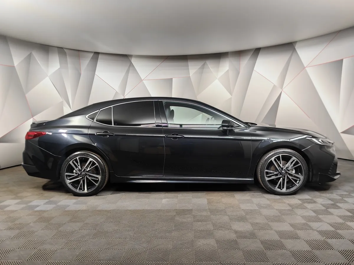 Toyota Camry 2.0 AT (173 л.с.) Sport Черный в АВИЛОН. Слайд №6