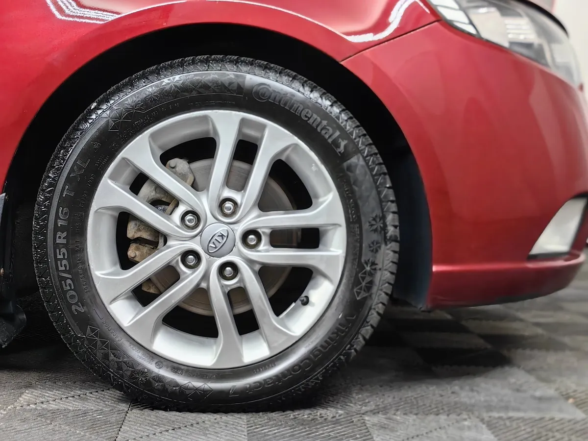 Kia Cerato 1.6 AT (126 л.с.) Красный в АВИЛОН. Слайд №9