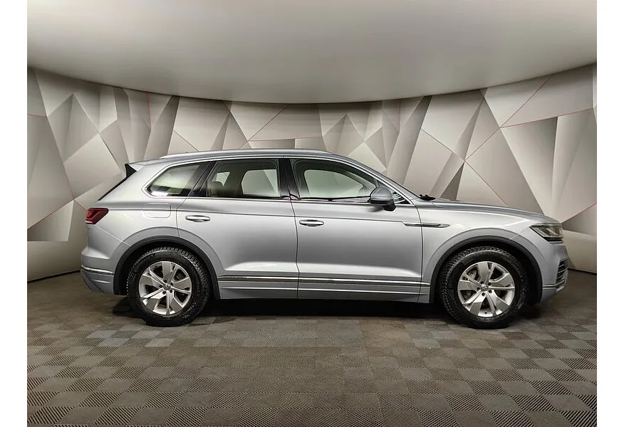 Volkswagen Touareg 2.0 TSI Tiptronic 4Motion (249 л.с.) Respect Серый в АВИЛОН. Слайд №6