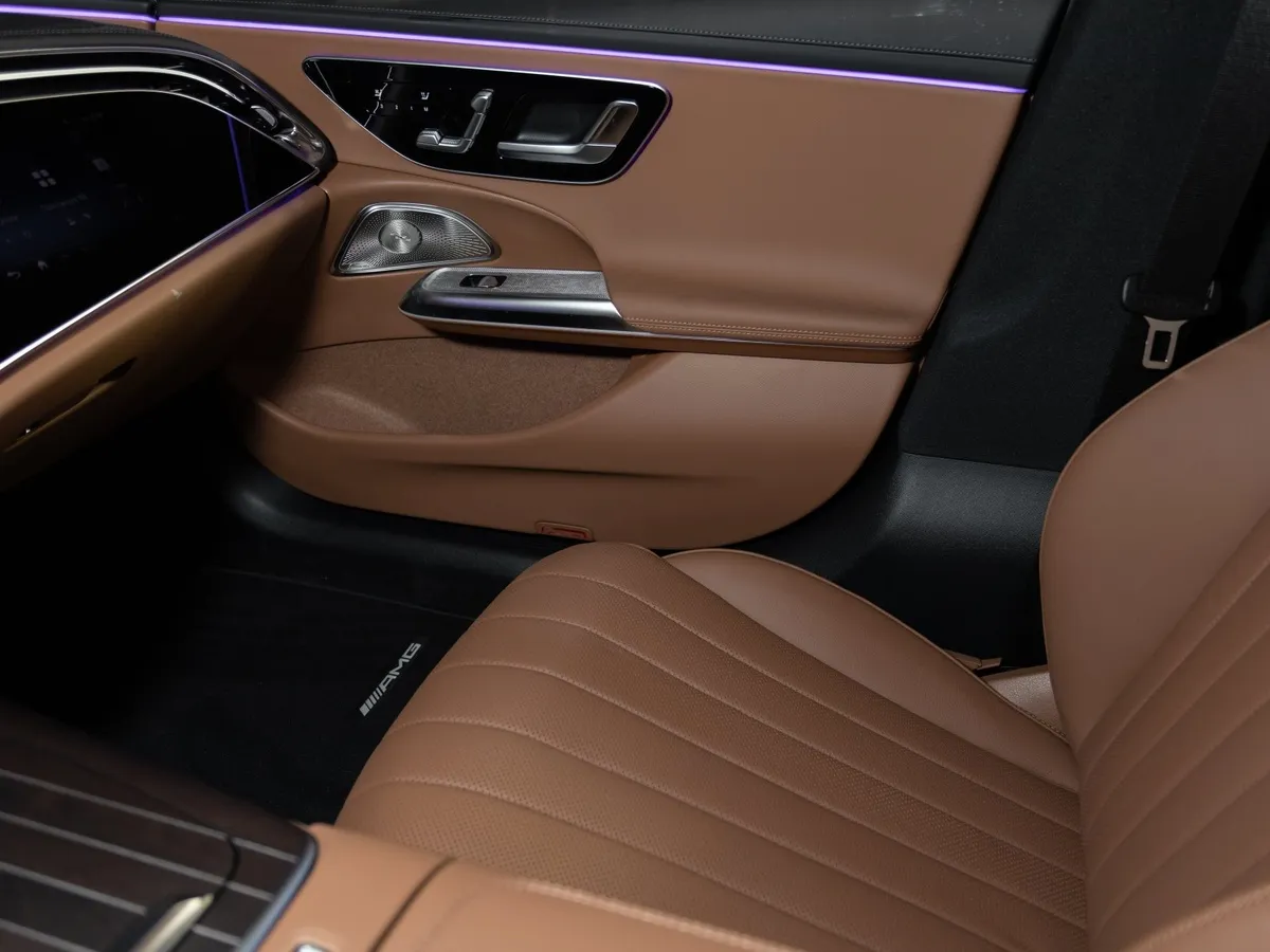 Mercedes-Benz E-Класс E 300 4MATIC (258 л.с.) Серый в АВИЛОН. Слайд №17