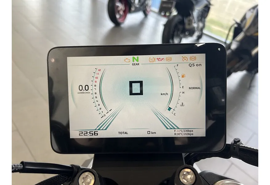 LIVE. Слайд №12