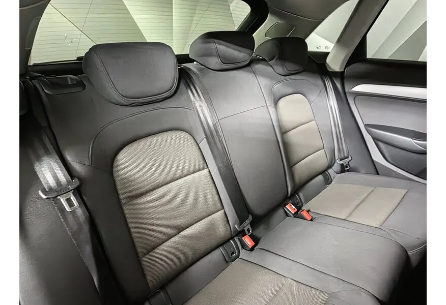 Audi Q3 2.0 TFSI quattro S tronic (170 л.с.) Черный в АВИЛОН. Слайд №16