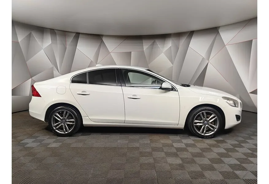 LIVE. Слайд №4