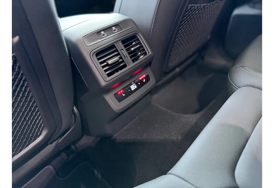 Audi Q5 2.0 TFSI S tronic quattro (204 л.с.) Синий в АВИЛОН. Слайд №8