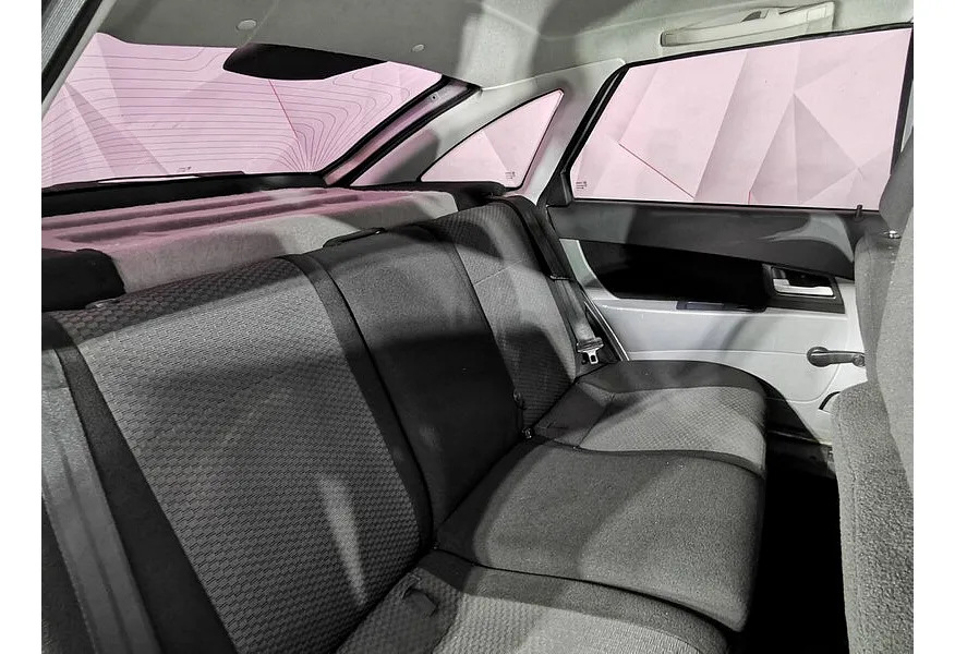 ВАЗ (Lada) Priora 1.6 MT 16 кл (Евро-4) (98 л.с.) Серебристый в АВИЛОН. Слайд №16