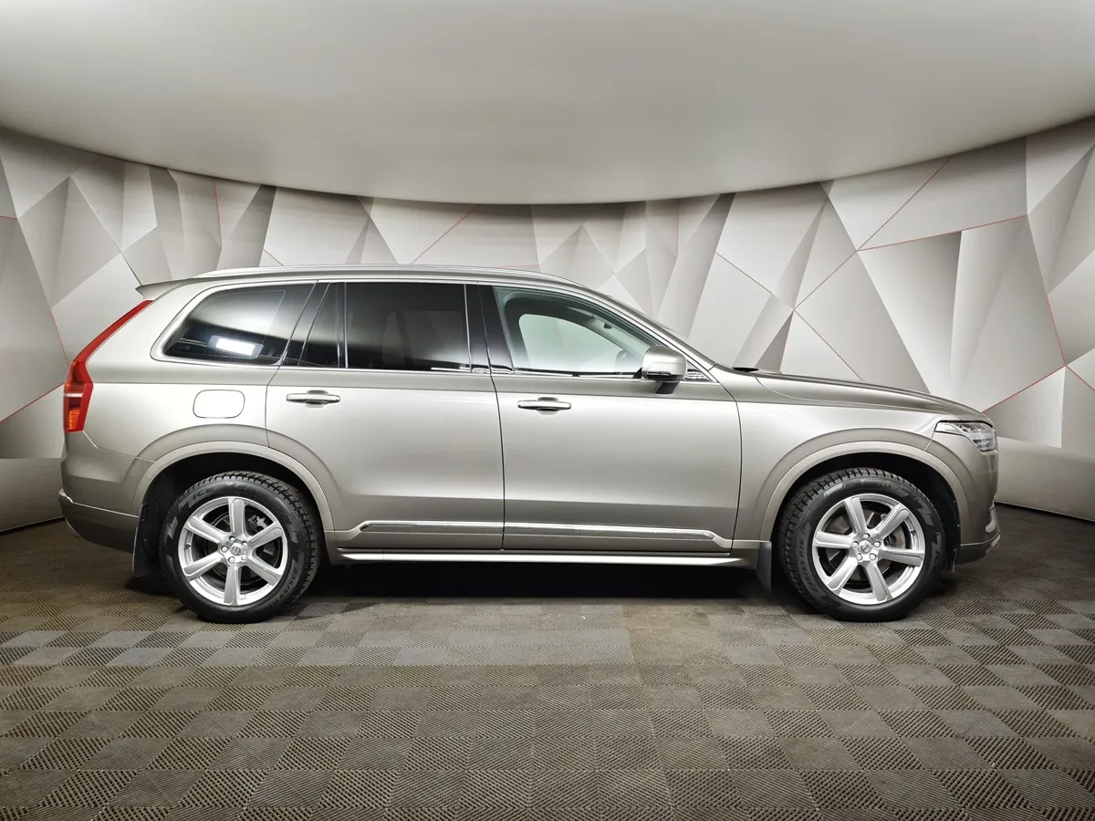 Volvo XC90 2.0 D5 Drive-E AT AWD (7 мест) (235 л.с.) Inscription Серый в АВИЛОН. Слайд №6