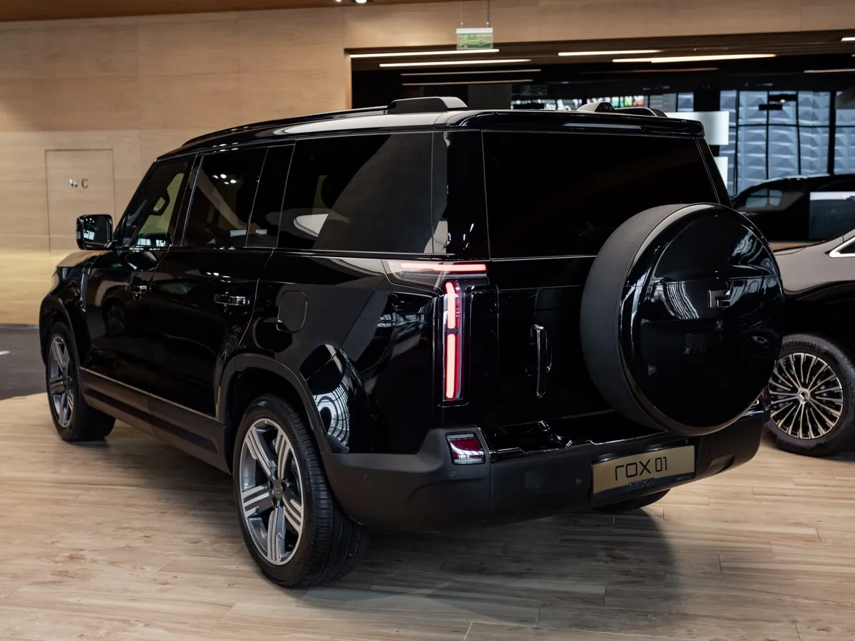 ROX 01 1.5 AT 4WD (475 л.с.) 7 мест Family Черный в АВИЛОН. Слайд №6
