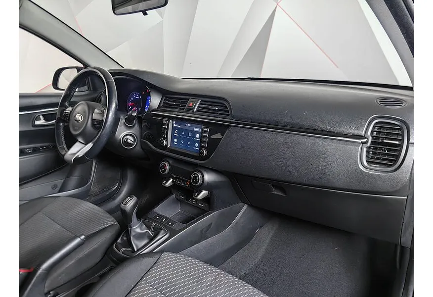 Kia Rio X-Line 1.6 AT (123 л.с.) Черный в АВИЛОН. Слайд №13
