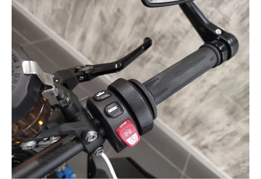 BMW Motorrad M 1000 R M 1000 R 999 см³ (210) 999 Серый в АВИЛОН. Слайд №6